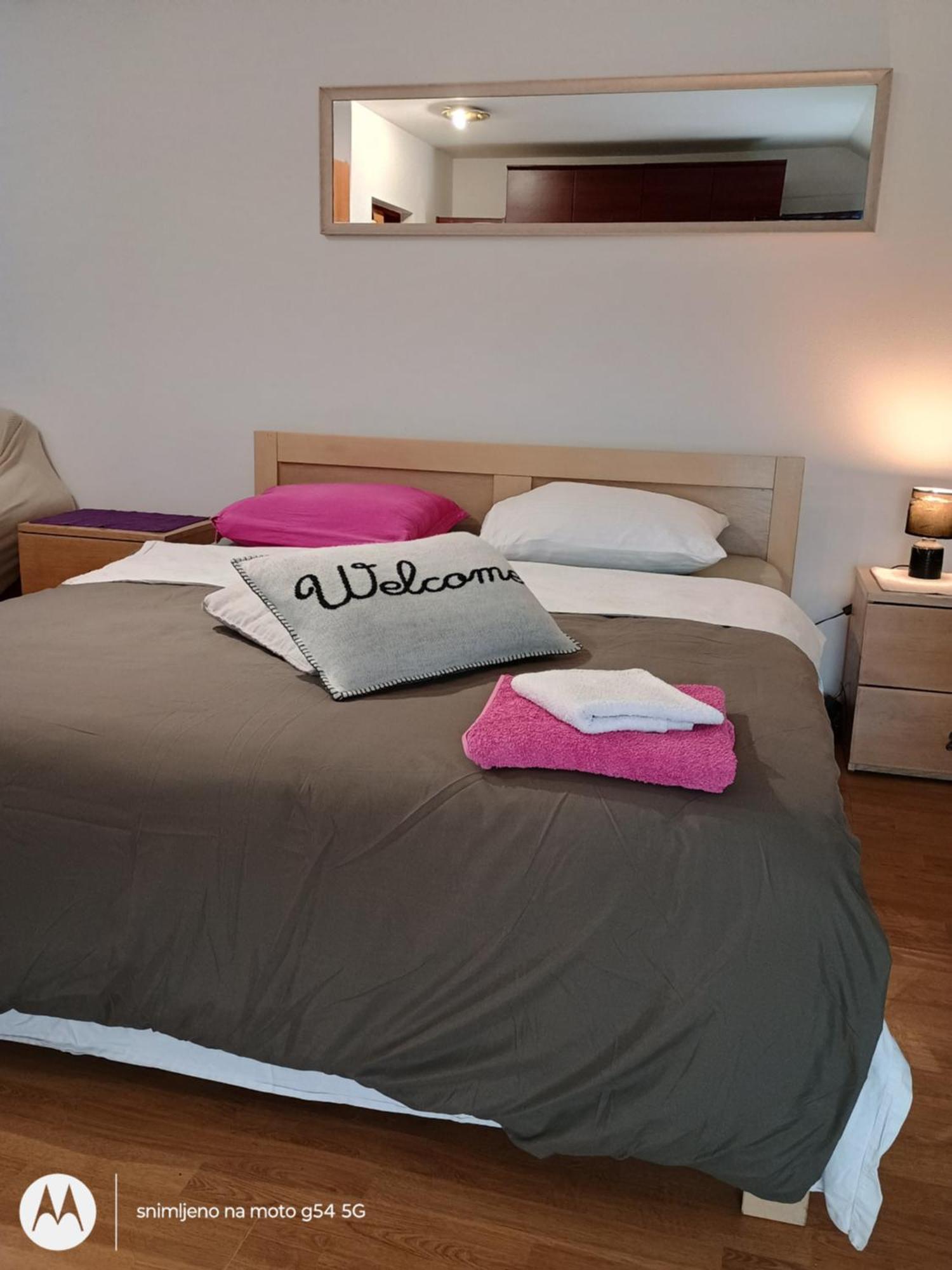 Hostel Lega House Osijek Bagian luar foto