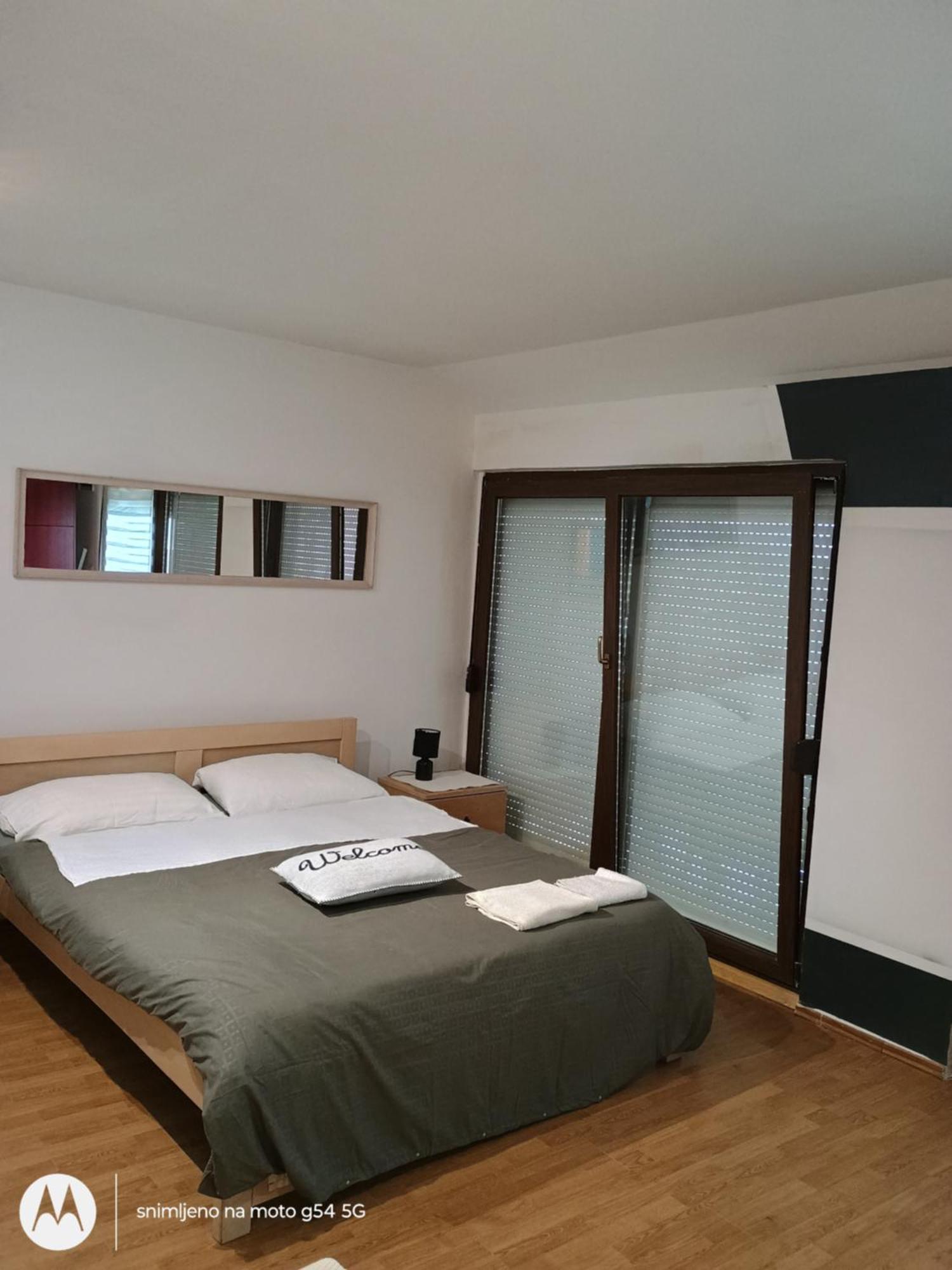Hostel Lega House Osijek Bagian luar foto
