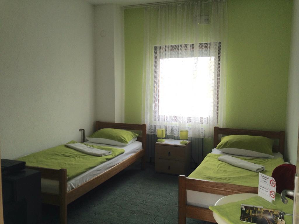 Hostel Lega House Osijek Bagian luar foto