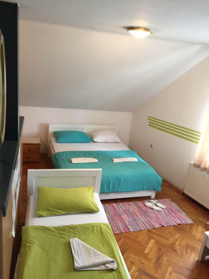 Hostel Lega House Osijek Bagian luar foto