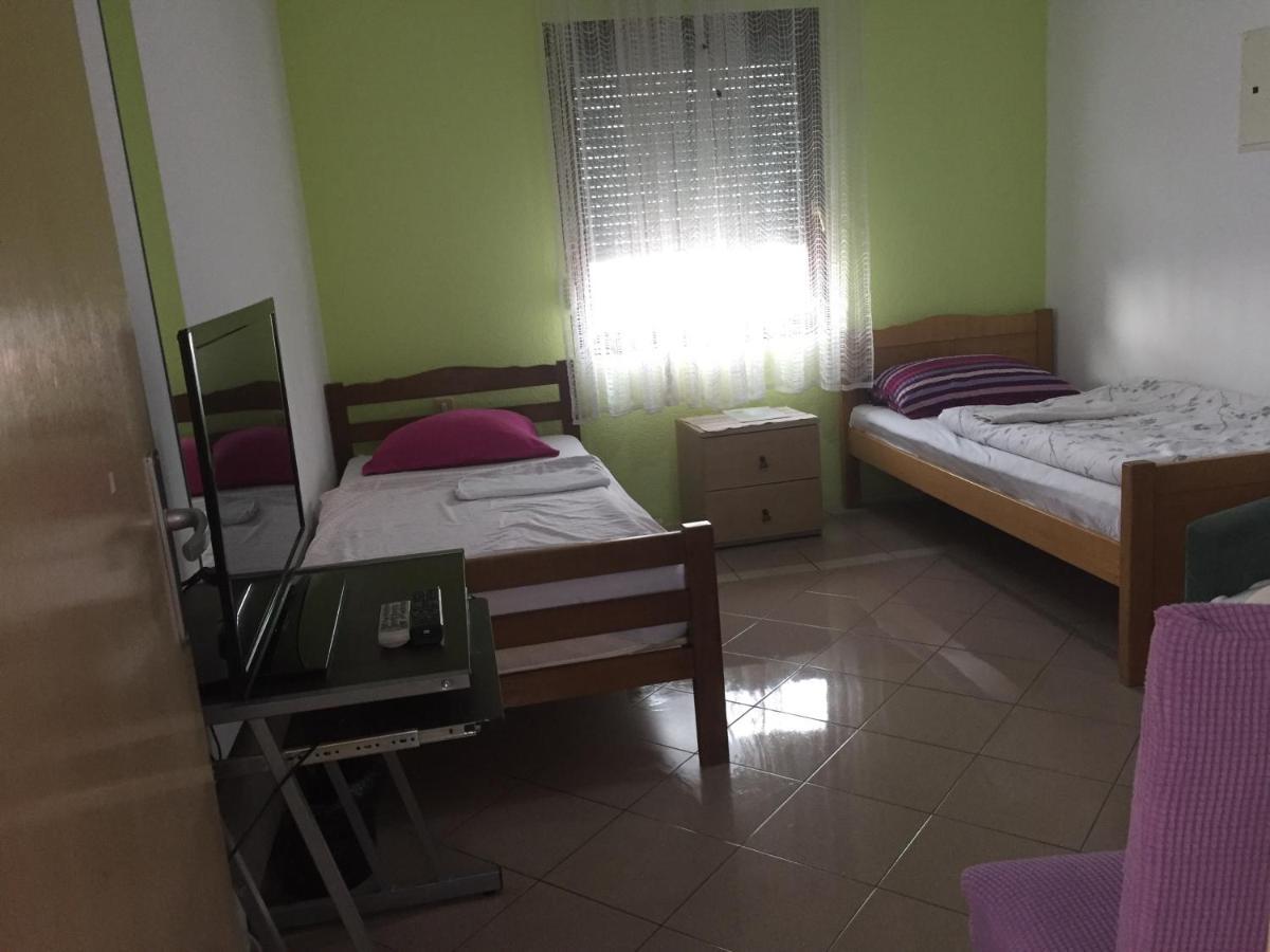 Hostel Lega House Osijek Bagian luar foto